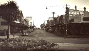 Victoria Avenue West from the railway station looking towards the Pacific Highway on 14 July 1938. 